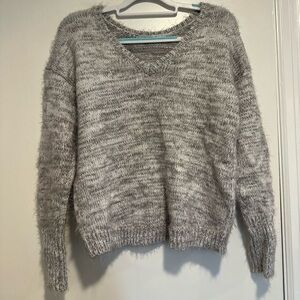 NWT DKNY Sz: S Oversized Relaxed Fit Gray Fuzzy Texture Soft Vneck Knit Sweater.